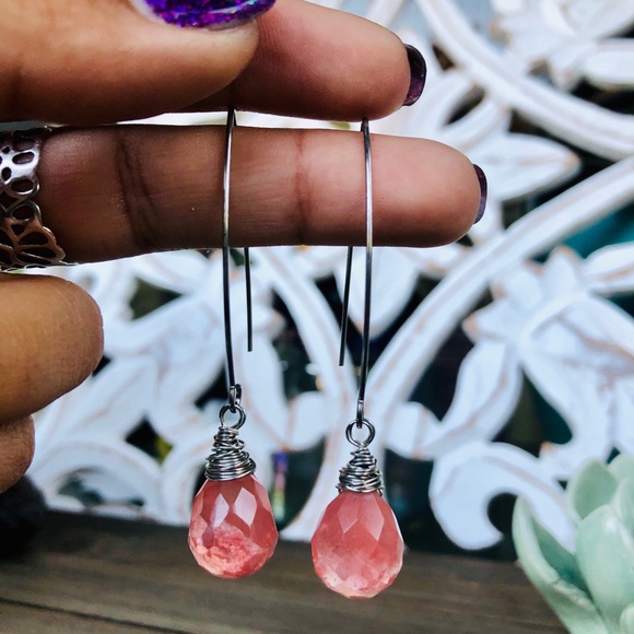 Cherry Quartz 🍒 Earrings ✨ - Picture 3 of 4